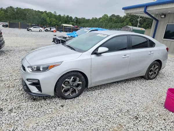 3KPF24AD9ME323862 — 2021 Kia Forte, Передняя часть (Front End), фото до ремонта