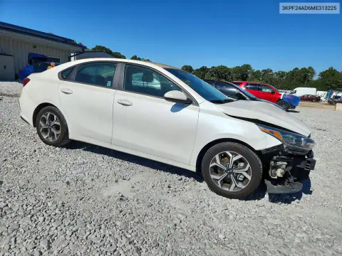 3KPF24AD6ME313225 — 2021 Kia Forte, photo 4 from Copart, Front end