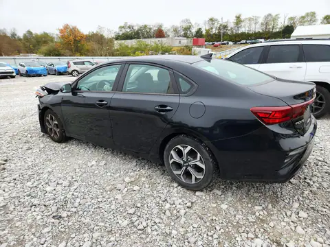 3KPF24AD1ME287701 — 2021 Kia Forte, zdjęcie 2 z Copart, Przód