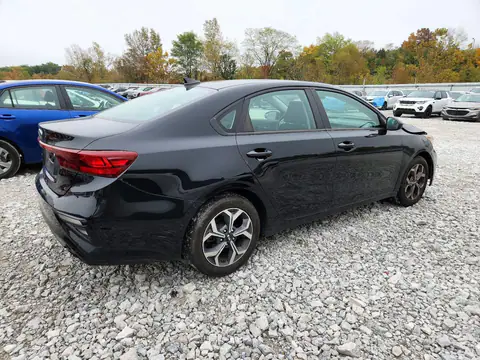 3KPF24AD1ME287701 — 2021 Kia Forte, zdjęcie 3 z Copart, Przód