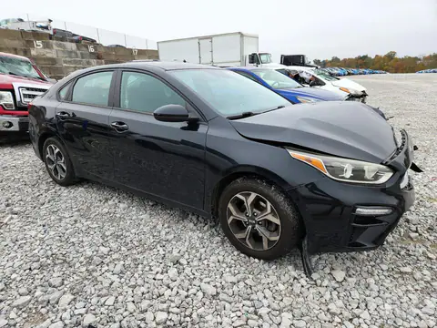 3KPF24AD1ME287701 — 2021 Kia Forte, zdjęcie 4 z Copart, Przód