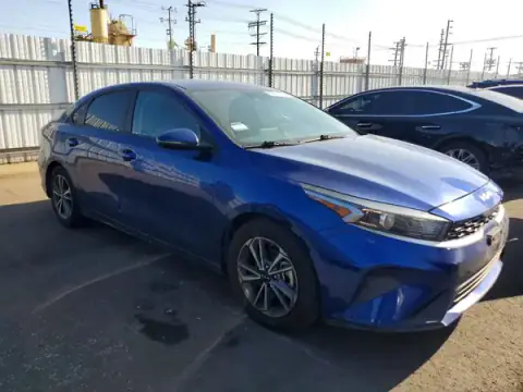 3KPF24AD9NE475612 — 2022 Kia Forte, photo 4 from Copart, Front end