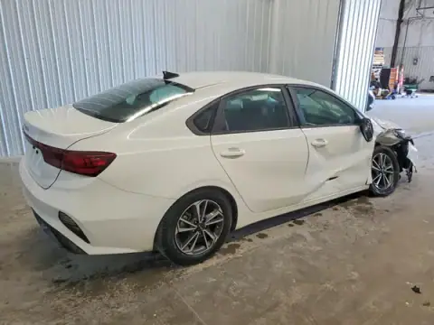 3KPF24AD3PE591908 — 2023 Kia Forte, фото 3 с аукциона Copart 22.09.2026, БОКОВАЯ ЧАСТЬ