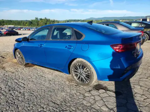 3KPF54AD2PE529049 — 2023 Kia Forte, zdjęcie 2 z Copart, Przód