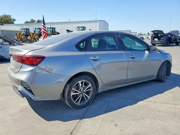 3KPF24AD2PE542179 — 2023 Kia Forte, photo 3 from Copart, Front end
