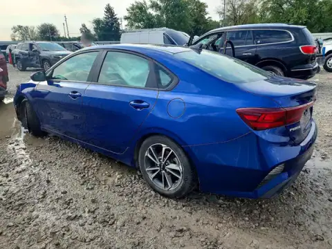 3KPF24AD3RE795207 — 2024 Kia Forte, фото 2 с аукциона Copart, БОКОВАЯ ЧАСТЬ