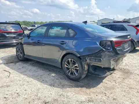 3KPF24AD2RE725827 — 2024 Kia Forte, photo 2 from Copart 23.09.2026, Rear end