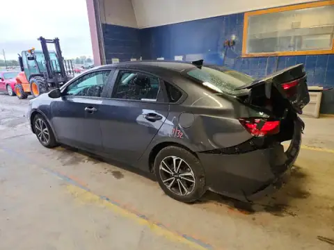 3KPF24AD4RE827548 — 2024 Kia Forte, zdjęcie 2 z Copart, Tył