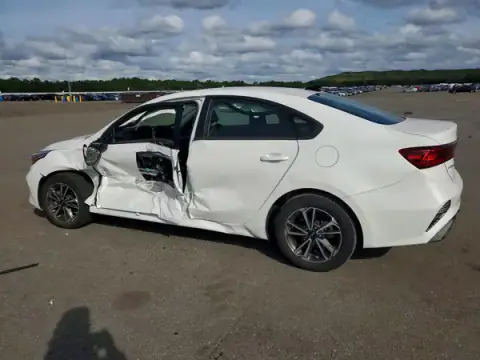 3KPF24AD2RE829248 — 2024 Kia Forte, photo 2 from Copart 19.10.2026, Side