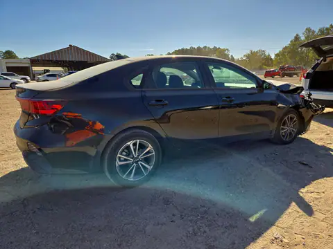 3KPF24AD1RE705357 — 2024 Kia Forte, zdjęcie 3 z Copart, Przód