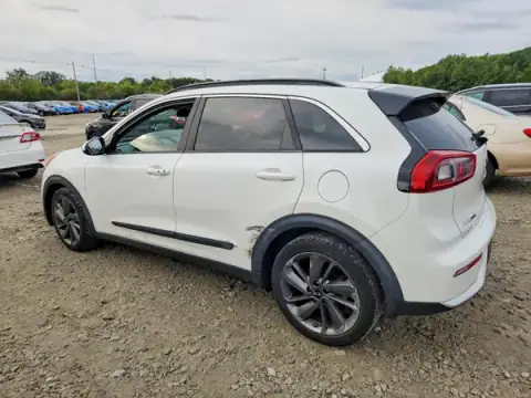 KNDCC3LC7H5058875 — 2017 Kia NIRO, photo 2 from Copart, Front end