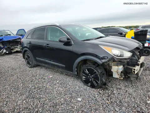 KNDCB3LCXH5057142 — 2017 Kia NIRO, фото 4 с аукциона Copart, Передняя часть