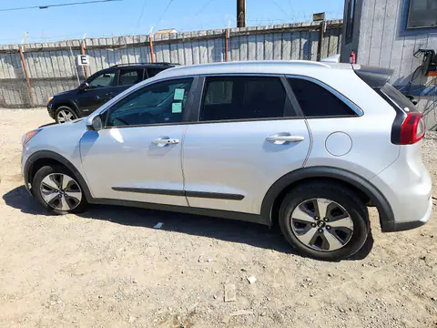KNDCB3LC2K5322692 — 2019 Kia NIRO, zdjęcie 2 z Copart 19.10.2026, Drobne wgniecenia i rysy