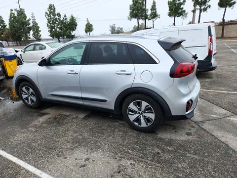 KNDCB3LC1L5396090 — 2020 Kia NIRO, photo 2 from Copart 15.10.2026, Normal wear