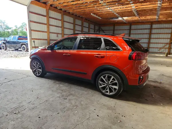 KNDCC3LC2M5472947 — 2021 Kia NIRO, фото 2 с аукциона Copart 14.10.2026, Передняя часть