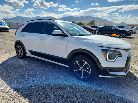 KNDCT3LE4P5035604 — 2023 Kia NIRO, фото 4 з Copart 16.10.2026, Бокова частина