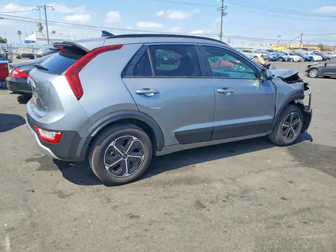 KNDCP3LE0T5350348 — 2026 Kia NIRO, photo 3 from Copart 19.10.2026, Front end