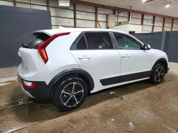 KNDCP3LEXT5337669 — 2026 Kia NIRO, photo 3 from Copart 28.09.2026, Front end
