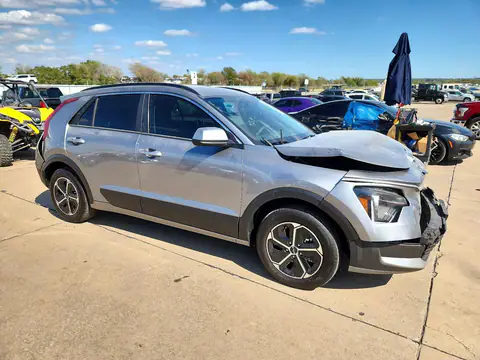 KNDCP3LE4T5365984 — 2026 Kia NIRO, foto 4 de Copart, Parte delantera