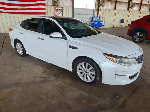 5XXGU4L32GG012675 — 2016 Kia Optima, photo 4 from Copart 14.10.2026, Minor dents and scratches