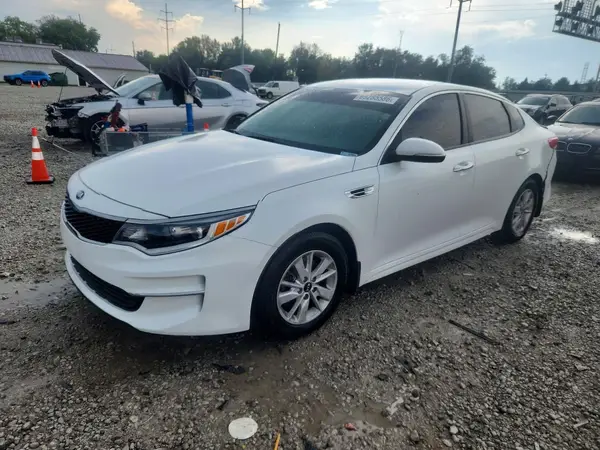 5XXGT4L36GG031880 — 2016 Kia Optima, Задняя часть (Rear End), фото до ремонта