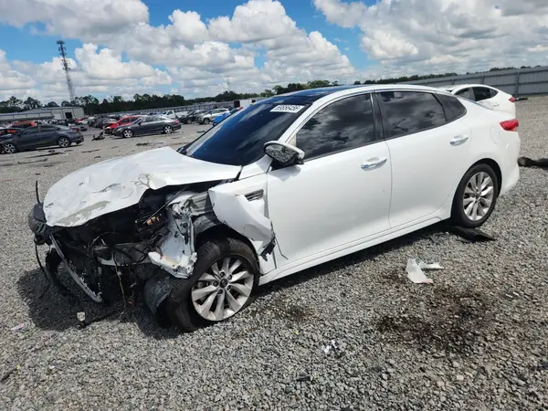 5XXGU4L38GG080723 Kia Optima 2016 — Front end damage, before-repair photo