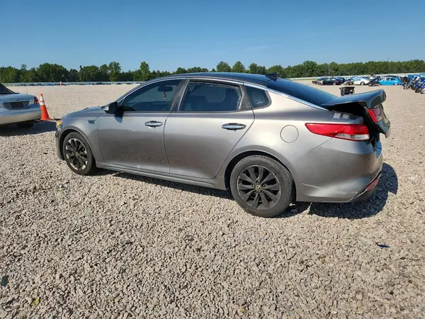 5XXGU4L31GG013655 — 2016 Kia Optima, zdjęcie 2 z Copart, Tył