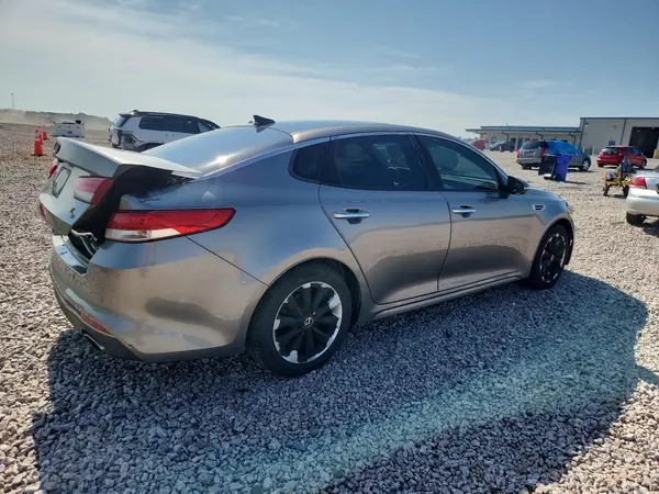 5XXGU4L31GG013655 — 2016 Kia Optima, zdjęcie 3 z Copart, Tył