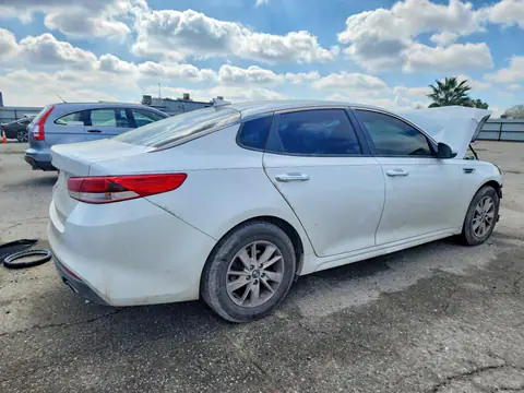 5XXGT4L33GG068417 — 2016 Kia Optima, photo 3 from Copart 16.10.2026, Front end