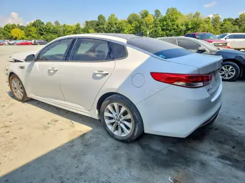 5XXGU4L34HG124895 — 2017 Kia Optima, photo 2 from Copart, Front end