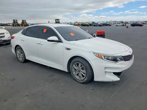 5XXGT4L3XJG193471 — 2018 Kia Optima, photo 4 from Copart 19.10.2026, Vandalism