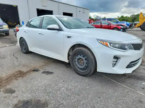 5XXGT4L31JG242525 — 2018 Kia Optima, photo 4 from Copart, Vandalism