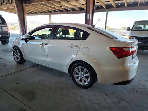 KNADM4A37G6667836 — 2016 Kia Rio, photo 2 from Copart 28.09.2026, Vandalism