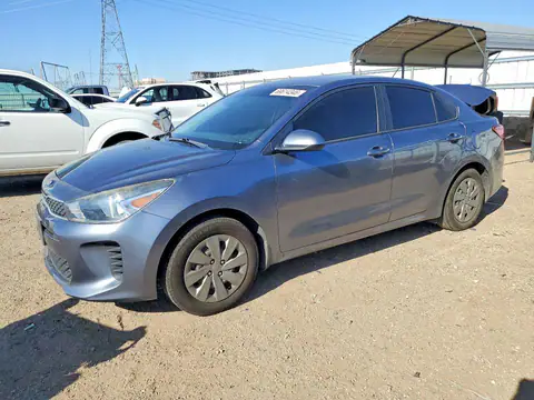 3KPA24AD7LE303215 — 2020 Kia Rio, Parte trasera (Rear End), fotos antes de reparar