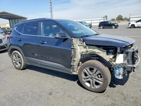 KNDEU2AA2M7141663 — 2021 Kia Seltos, photo 4 from Copart 15.10.2026, Front end