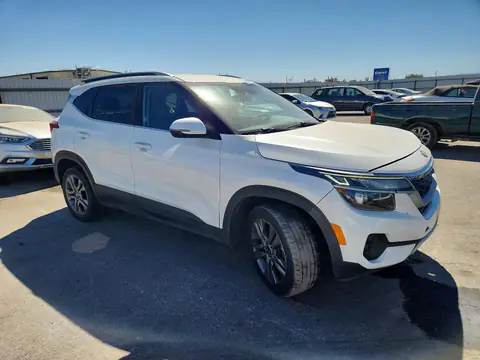 KNDEU2AAXM7080112 — 2021 Kia Seltos, photo 4 from Copart 23.10.2026, Front end