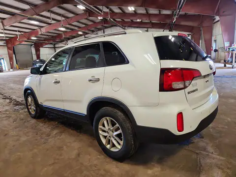2015 KIA SORENTO VIN 5XYKTCA64FG586113 фото 2