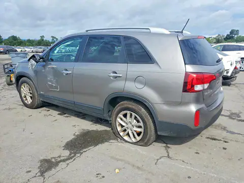 2015 KIA SORENTO VIN 5XYKTCA6XFG636917 фото 2