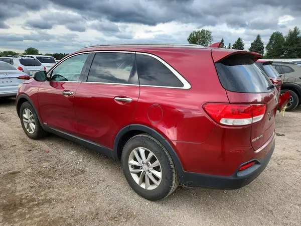 5XYPGDA3XGG057966 — 2016 Kia Sorento, photo 2 from Copart 02.10.2026, Mechanical damage