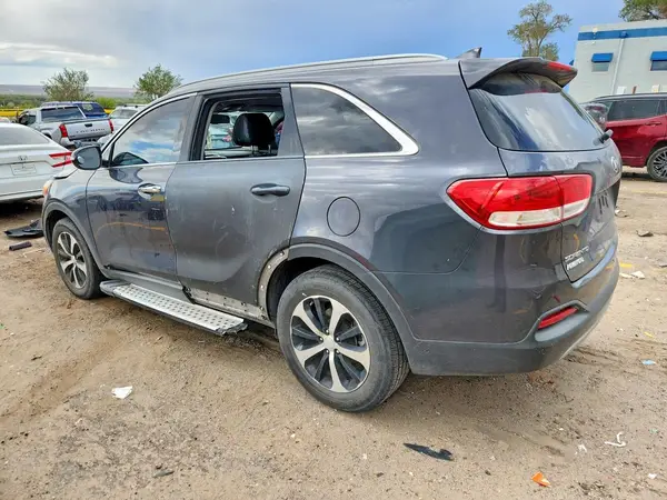 5XYPH4A10GG047751 — 2016 Kia Sorento, photo 2 from Copart, Front end
