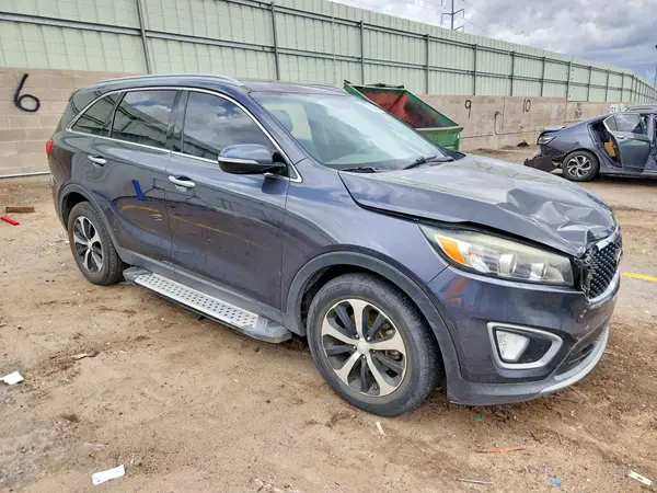 5XYPH4A10GG047751 — 2016 Kia Sorento, photo 4 from Copart, Front end