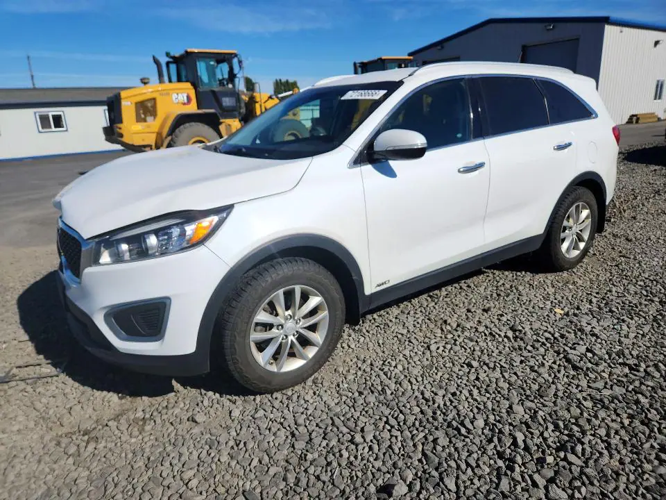 5XYPGDA39GG164734 Kia Sorento 2016 — Front end damage, before-repair photo