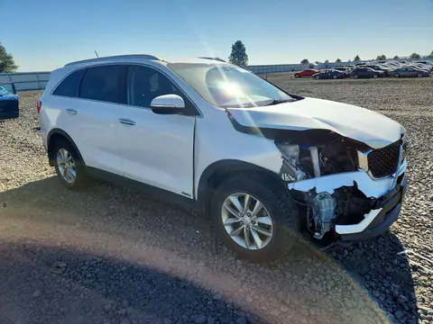 5XYPGDA39GG164734 — 2016 Kia Sorento, photo 4 from Copart 14.10.2026, Front end