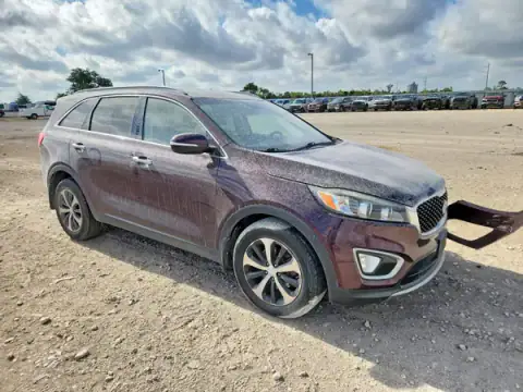 5XYPH4A11HG252075 — 2017 Kia Sorento, photo 4 from Copart, Front end