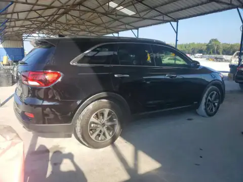 5XYPHDA53KG448013 — 2019 Kia Sorento, ფოტო 3, Copart 24.09.2026, მცირე ჩაღრმავებები და ნაკაწრები