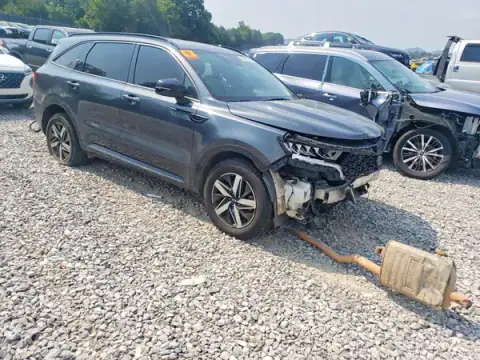5XYRL4LC0MG001175 — 2021 Kia Sorento, foto 4 de Copart 24.09.2026, Daños en todo el vehículo