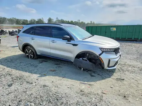5XYRL4LC6MG008244 — 2021 Kia Sorento, photo 4 from Copart, Front end