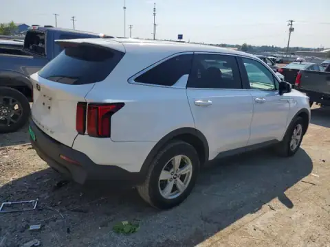 5XYRGDLC0MG006400 — 2021 Kia Sorento, photo 3 from Copart 30.09.2026, Front end