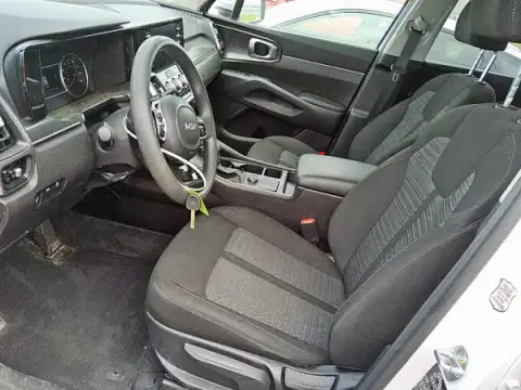 5XYRGDLC6NG098162 — 2022 Kia Sorento, фото 7 з Copart 22.09.2026, Передня частина