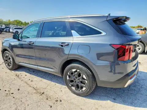 5XYRLDJC0RG276006 — 2024 Kia Sorento, foto 2 de Copart 21.09.2026, Parte delantera